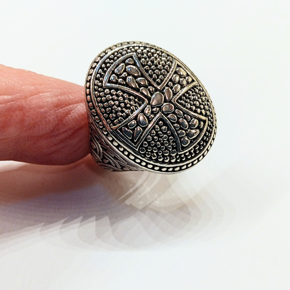 Sterling Silver Medieval Cross Design Unisex Ring Size 8 - Picture 1 of 5